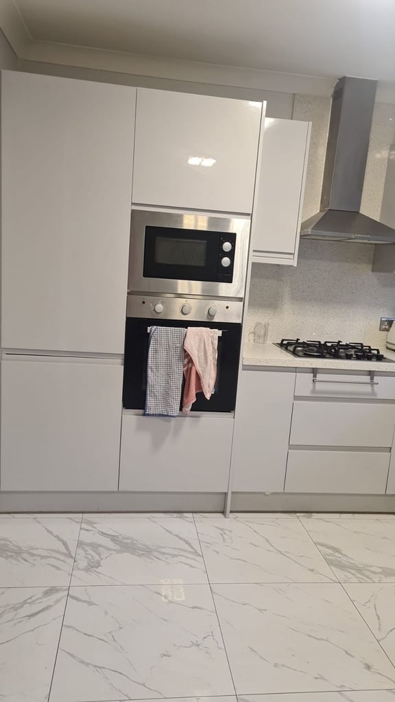 Spacious big double room to rent in Mornington Road, Monthly £850, Only working prof. Female