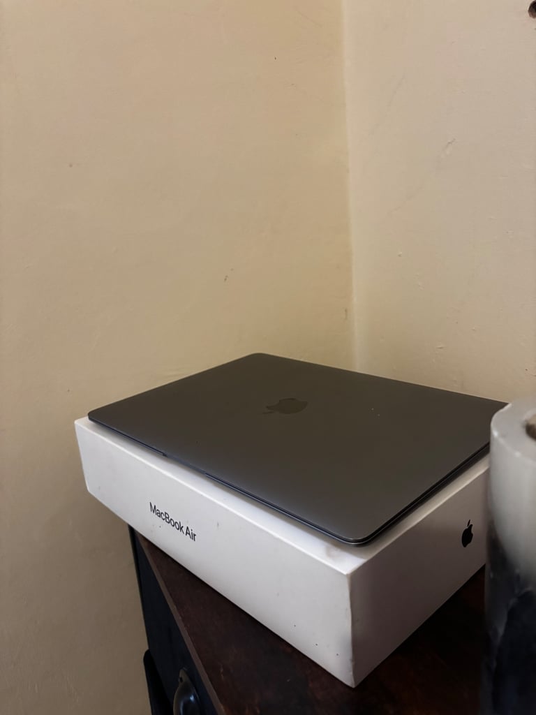 image for Macbook Air 13inch 2020