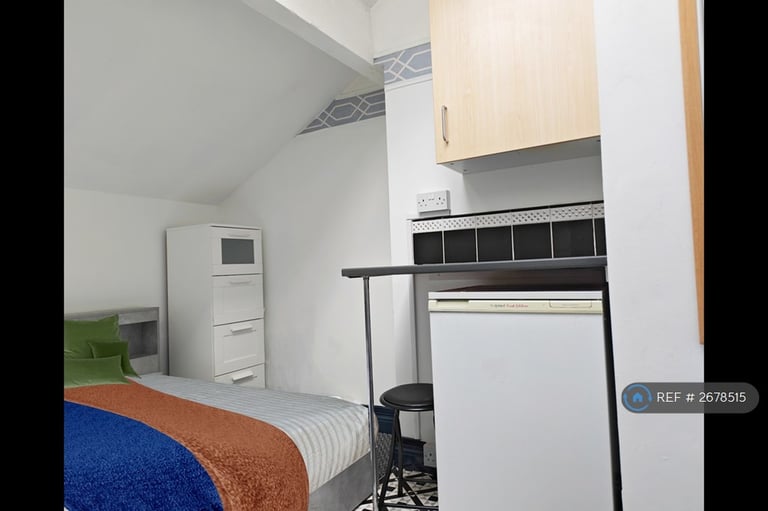 1 bedroom in Shay Lane, Halifax, HX2 (#2678515)