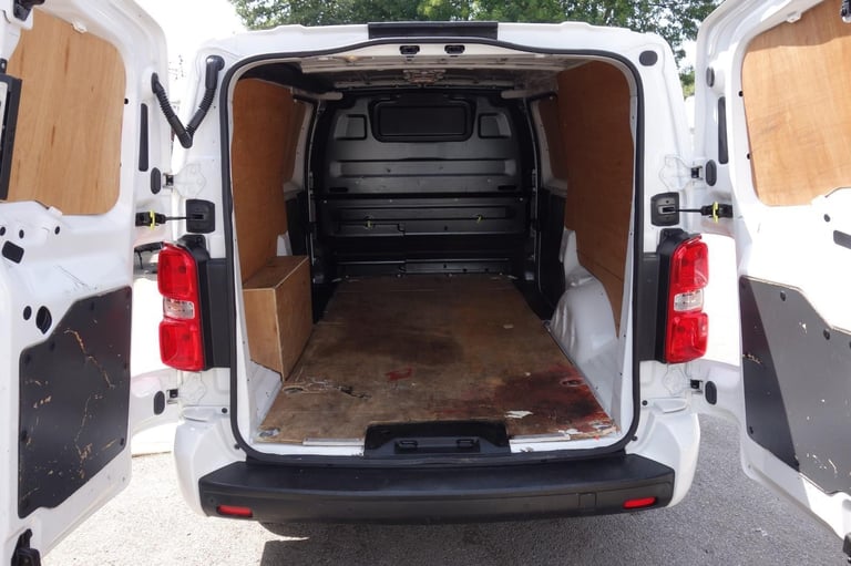 Vauxhall Vivaro 2900 1.5d 100PS Sportive H1 Van DIESEL MANUAL 2021/21