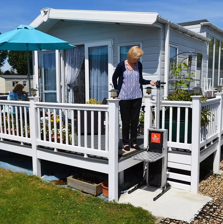 MOTORSTEP MS600 Freedom. Portable Electric Step Lift. with Built-in lithium-ion battery. As New