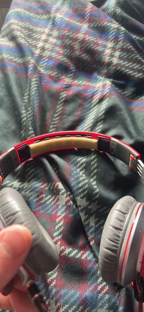 Old school classic red beats 