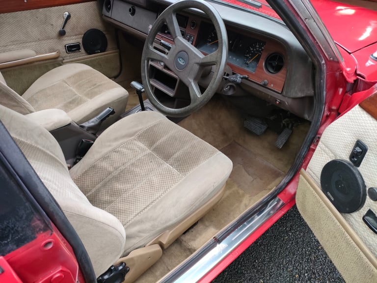 Ford, CORTINA GHIA AUTO, 1982, 1993 (cc)