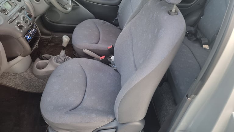 Toyota YARIS 1 litre ULEZ Nissan Ford Honda Volkswagen Seat Peugeot 