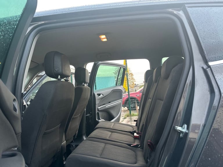 2015 Vauxhall Zafira 1.4T Tech Line 5dr MPV PETROL Manual