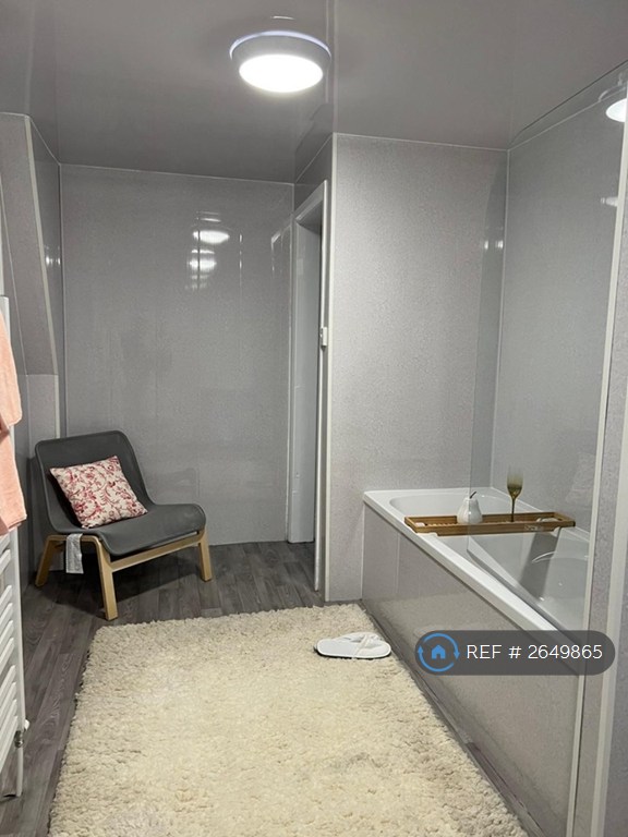 1 bedroom flat in Argyle Street, Sunderland, SR2 (1 bed) (#2649865)