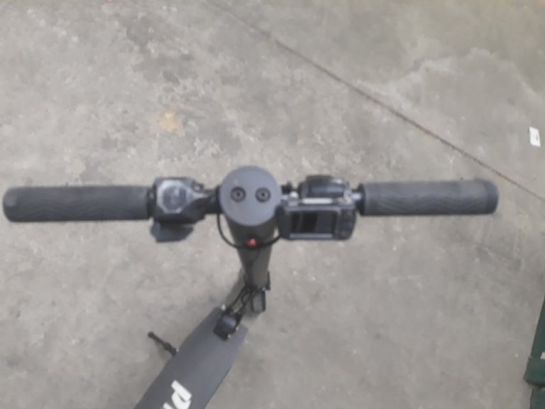 PHAEWO electric scooter - no mains charger