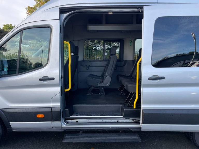 FORD TRANSIT 2.0 TDCI T460 TREND 17 SEAT MINIBUS EURO 6 AIR CON 2022