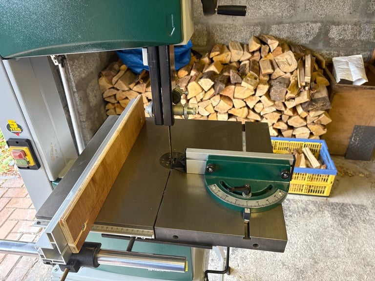 Record Power 12” Bandsaw 