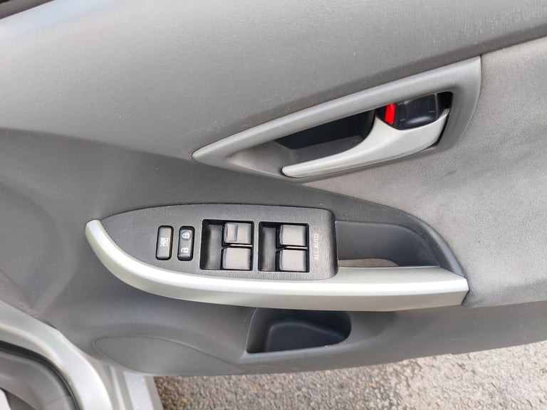 Toyota Prius hybrid 1.8 ltr petrol