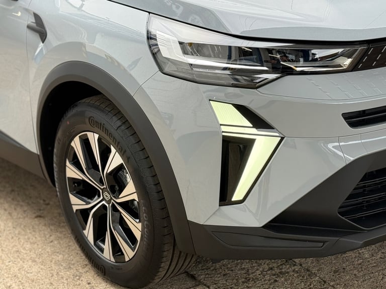 2025 Renault Captur 1.0 TCE 90 Evolution 5dr, UNDER 10 MILES, SEPTEMBER 2028 RENAULT WARRANTY,  H...