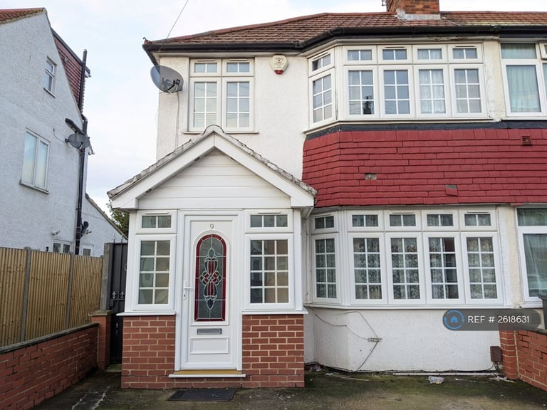 image for 1 bedroom in Byward Avenue, Feltham, TW14 (#2618631)