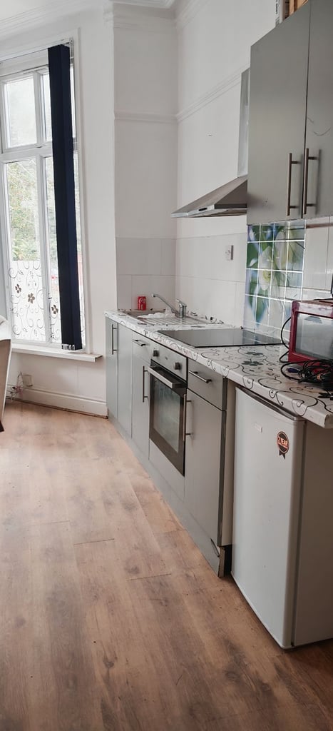 image for Flats Available. Are you on Benefits. U.C Welcome over 35's