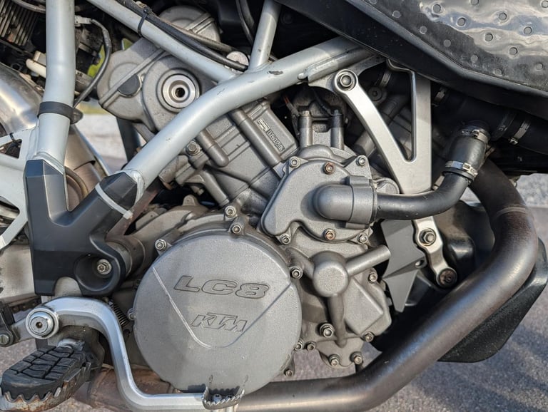 2005 KTM 950 SUPERMOTO