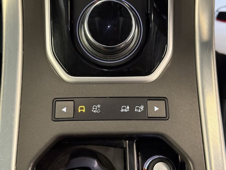 2018 Land Rover Range Rover Evoque 2.0 TD4 SE Tech SUV 5dr Diesel Auto 4WD Euro 6 (s/s) (180 ps) ...