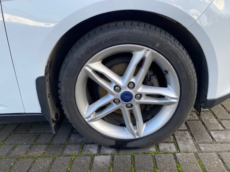 Ford, FOCUS, Estate, 2016, Manual, 1499 (cc), 5 doors