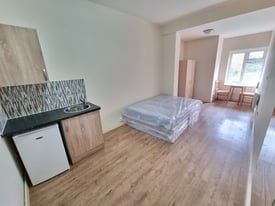 BENEFITS ACCEPTED - Studio Flat Available in Hither-Green Lewisham SE6