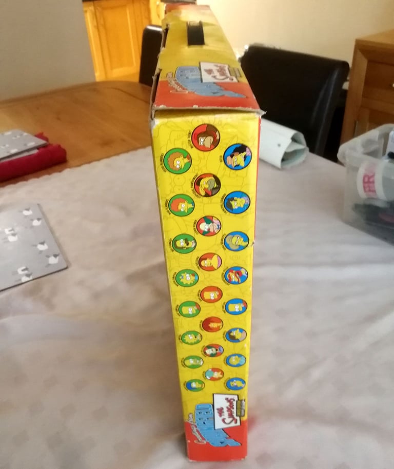 The Simpsons 25 Piece Figurine Collector's Set With Golden Homer + Extra Figure