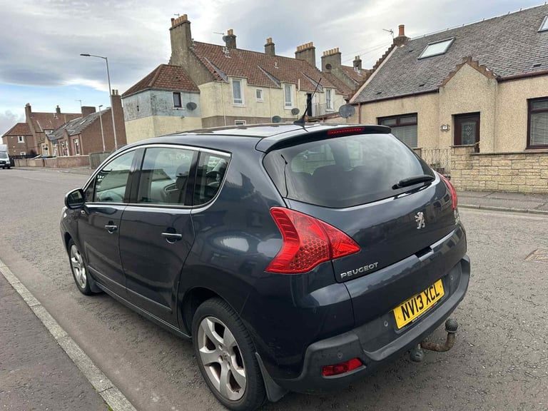 Peugeot, 3008, Hatchback, 2013, Semi-Auto, 1560 (cc), 5 doors