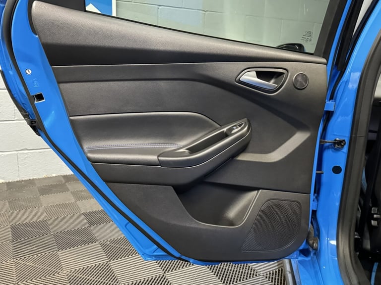 FORD FOCUS 2.3 T EcoBoost RS Blue Manual Petrol 2016