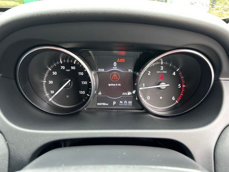 2017 Land Rover Discovery Sport 2.0 TD4 HSE SUV 5dr Diesel Auto 4WD Euro 6 (s/s) (180 ps) ESTATE ...