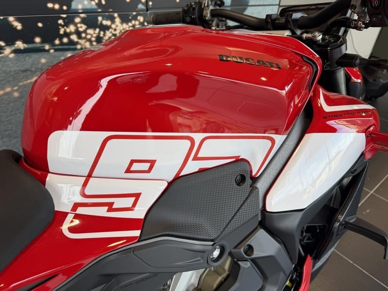 Marc Márquez 1 of 1 Special Livery