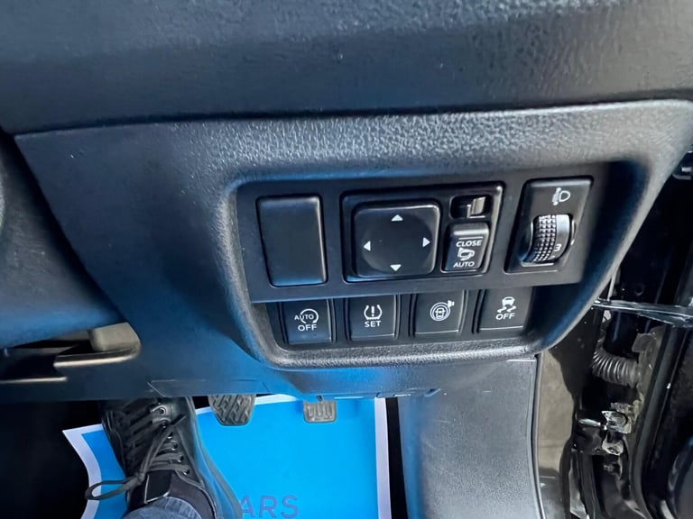 2016 Nissan Juke 1.5 dCi N-Vision SUV 5dr Diesel Manual Euro 6 (s/s) (110 ps) HATCHBACK Diesel Ma...