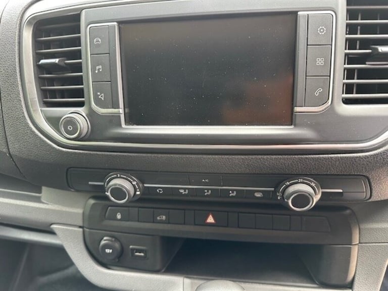 2022 Vauxhall Vivaro 2900 1.5TD Dynamic LWB L2 100PS Medium Van Diesel Manual