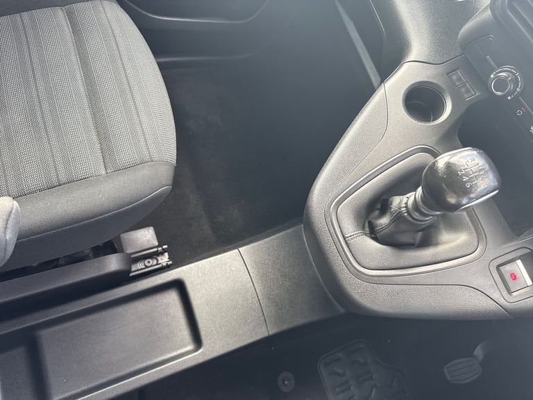 2022 Vauxhall Combo Life 1.5 Turbo D SE 5dr [7 seat] MPV DIESEL Manual