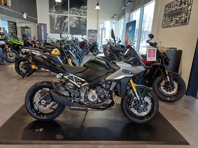 Suzuki GSX-S1000 GX, 2025, Green with just 2658miles