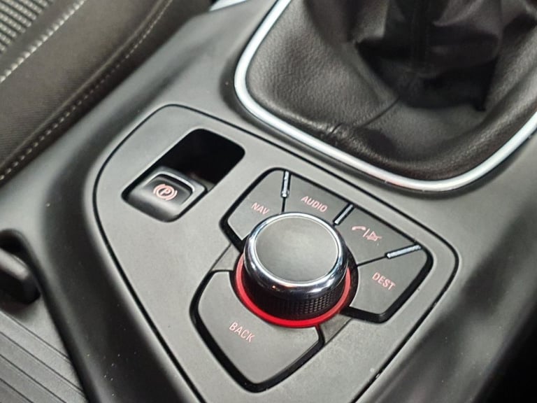 2013 Vauxhall Insignia 2.0 CDTi SRi Vx-line Nav [160] 5dr HATCHBACK DIESEL Manual