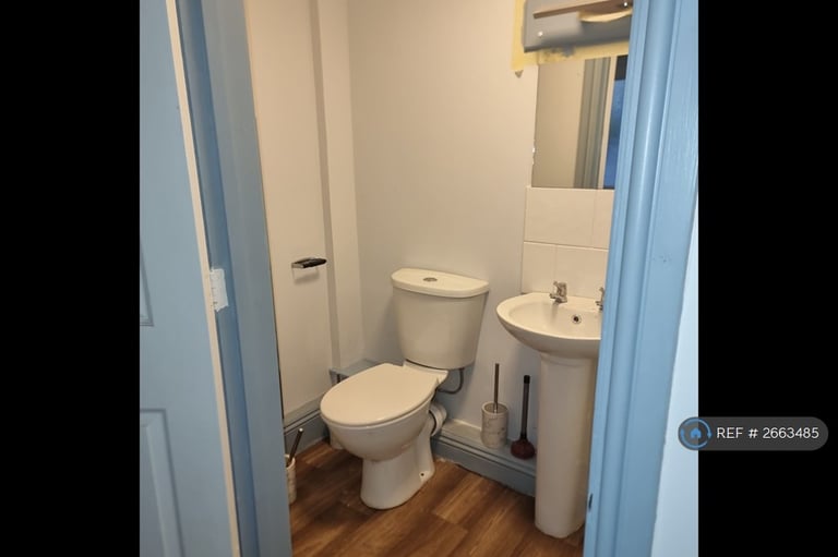 4 bedroom house in Grove Crescent, Teignmouth, TQ14 (4 bed) (#2663485)