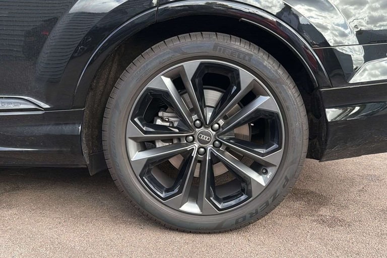 2025 Audi Q7 50 TDI Quattro Black Edition 5dr Tiptronic ESTATE DIESEL Automatic