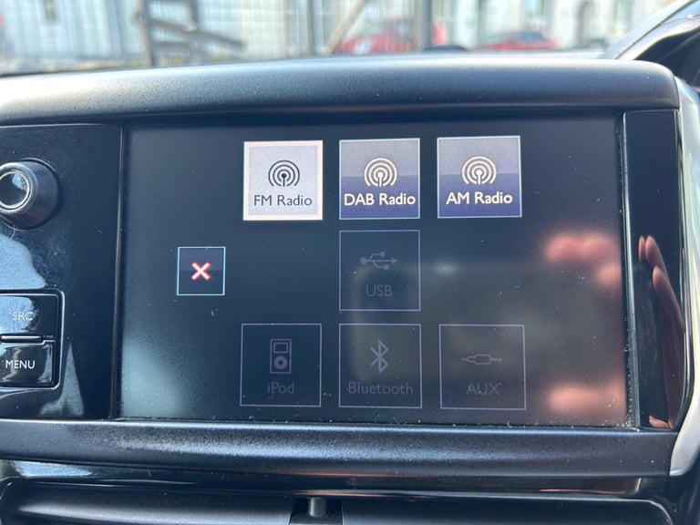 2015 Peugeot 208 1.6 e-HDi Allure 5dr LOW MILEAGE CHEAP ROAD TAX  HATCHBACK Diesel Manual