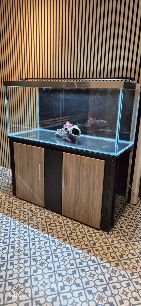 CUSTOM MADE FISH TANK 350LITRE 4FT