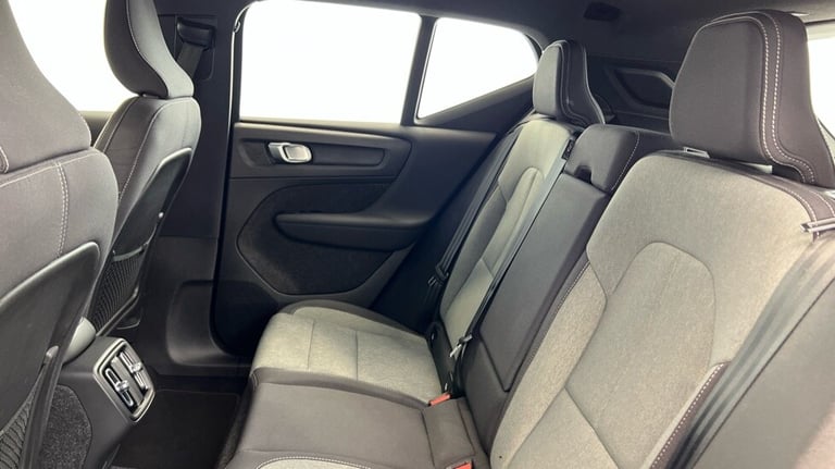 2022 Volvo XC40 Core, B3 mild hybrid, Petrol (Apple CarPlay, Power Tailgate, Google Nav) Estate P...