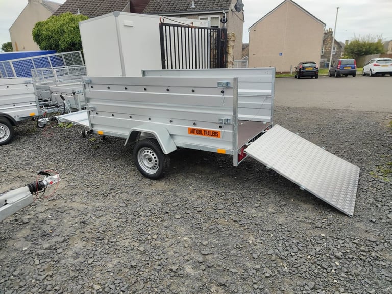 BRAND NEW 7,7FT X 4,2FT SINGLE AXLE DOUBLE BROADSIDE TRAILER WITH RAMP