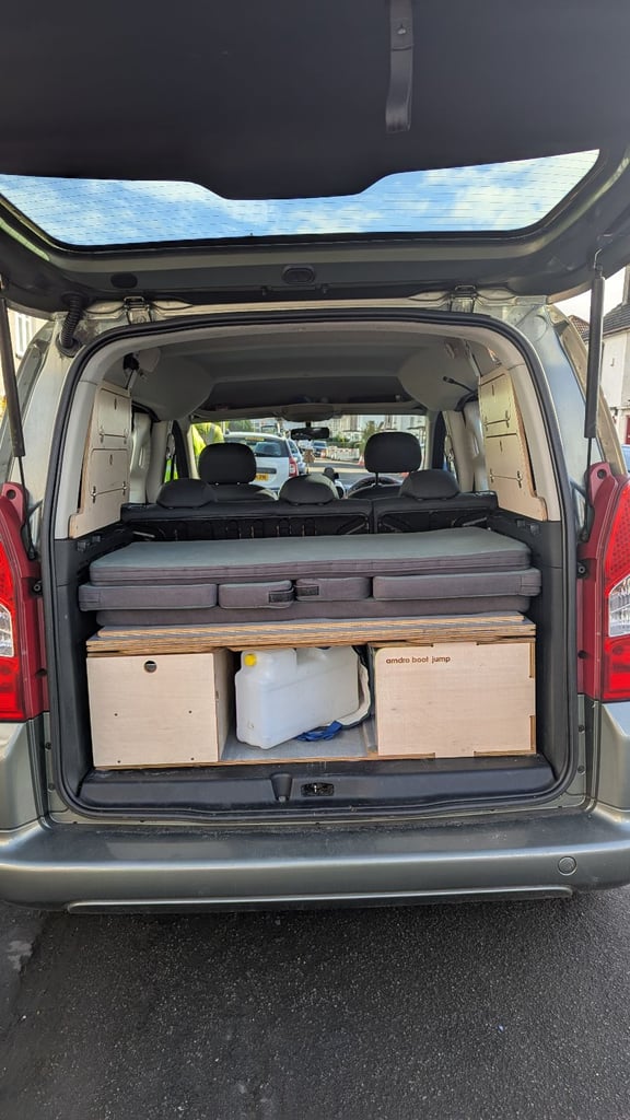 Peugeot Partner Teepee, converted MICRO CAMPER, MPV, 2009, Manual, 1560 (cc), 5 doors