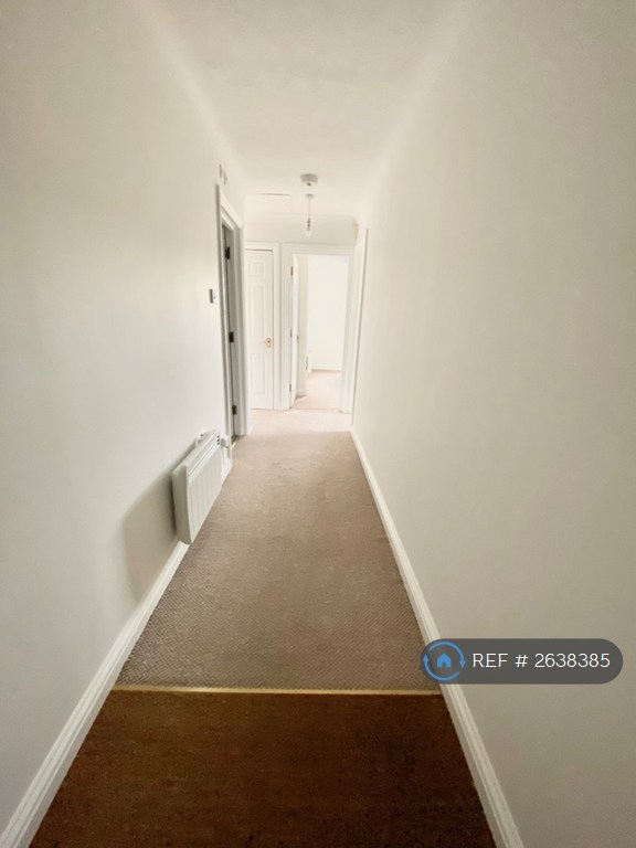 2 bedroom flat in Woods Road, Peckham, SE15 (2 bed) (#2638385)