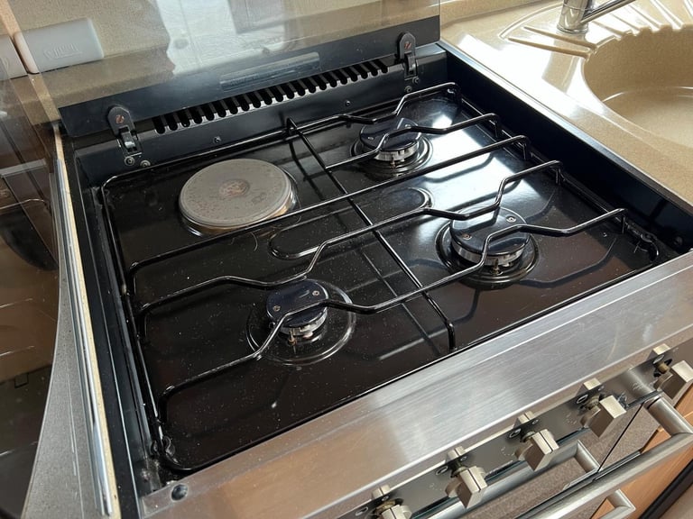 2011 Swift Conqueror 530 4 Berth Touring Caravan