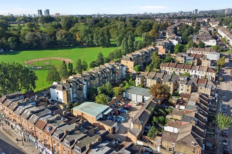 image for Commercial Units to Rent in Finsbury Park