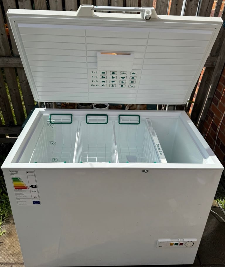 image for Scandinova 300L Chest Freezer For Sale/ FREE DELIVERY