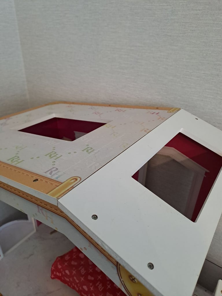 Rainbow high dolls house complete 