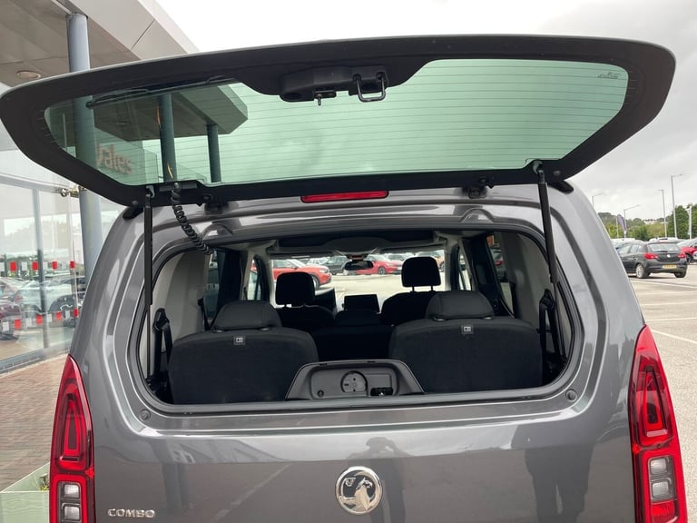 2022 Vauxhall Combo Life Combo Life 1.5 Turbo D SE 5Dr [7 Seat] Estate MPV Diesel Manual