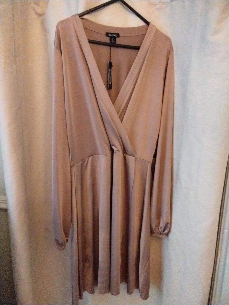 Boohoo dress size 16 New With Tags 