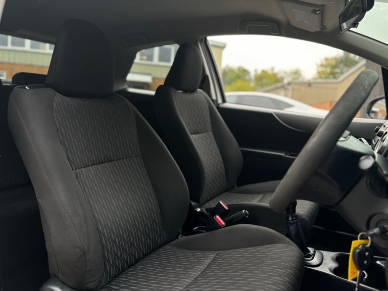 2012 Toyota Yaris 1.0 VVT-i Edition 3dr Hatchback Petrol Manual