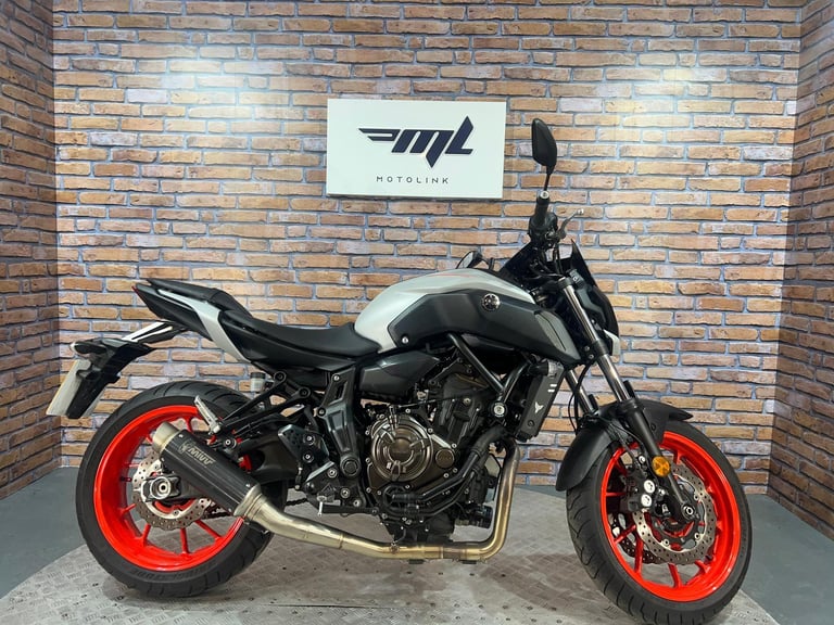 image for Yamaha MT-07 - NEW MOT - ONLY 4000 MILES - NATIONWIDE DELIVERY