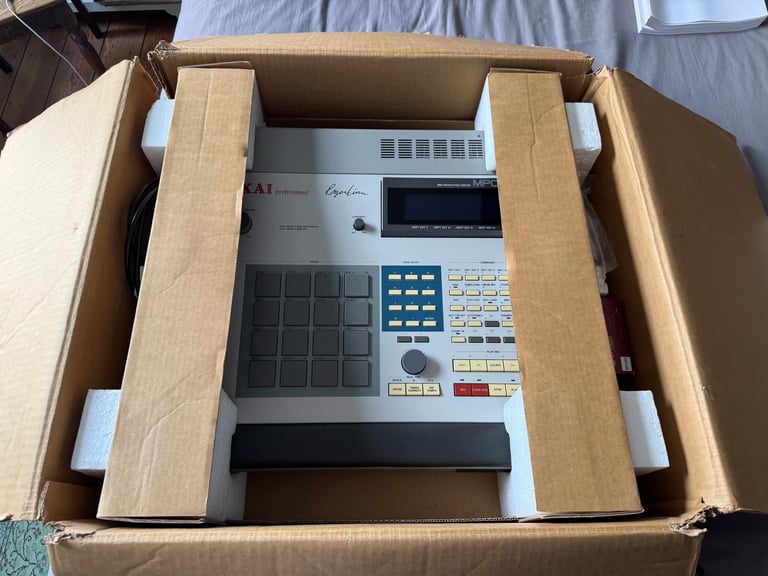 image for Akai MPC60, Roger Linn 3.10e Software, 1.5MB RAM, LED display, Original Box