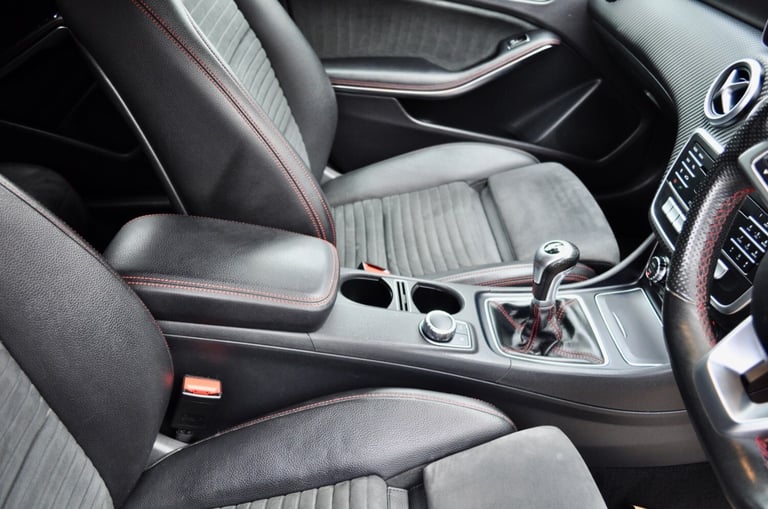 MERCEDES BENZ A180D AMG LINE 1 PREVIOUS OWNER 72MPG CAM BELT REVERSE CAM SAT NAV