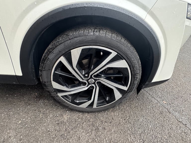 2021 Nissan Qashqai 1.3 DiG-T MH 158 Tekna+ 5dr Xtronic Hatchback Petrol Automatic